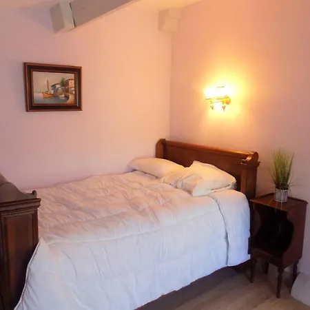 Sur Gironde - Maison Mitoyenne En Pierres - Proximite Commerces Villa Meschers-sur-Gironde